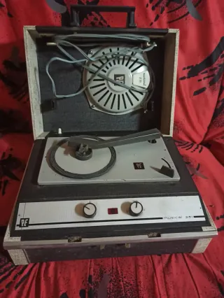 Tocadiscos PE Musical 251 Antiguo