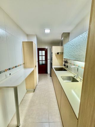 Piso. Ático con gran terraza, garaje y trastero.