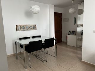 Piso. Ático con gran terraza, garaje y trastero.