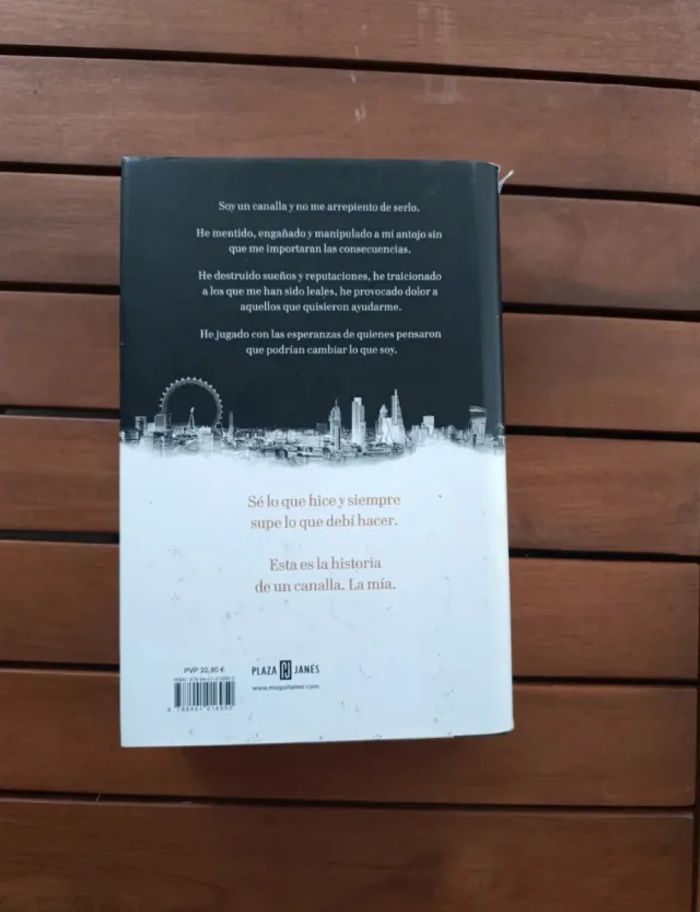 Historia de un canalla (Éxitos) (Spanish Edition)