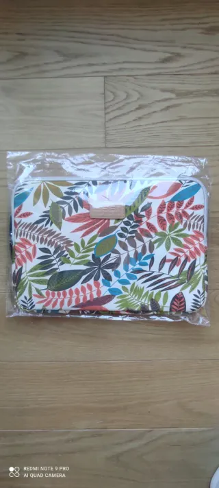 Funda portátil diseño floral