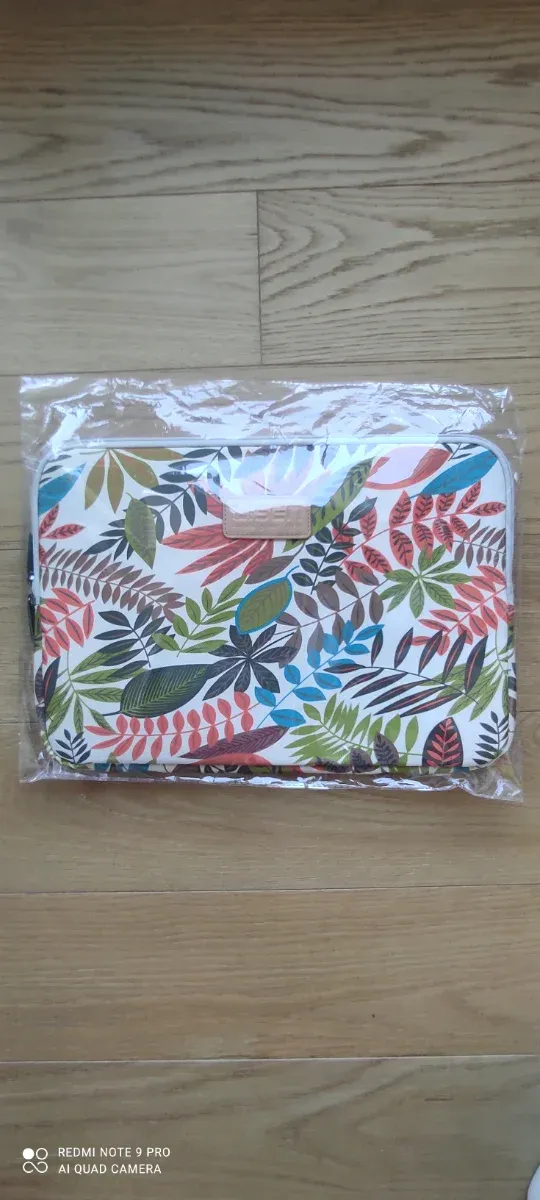 Funda portátil diseño floral