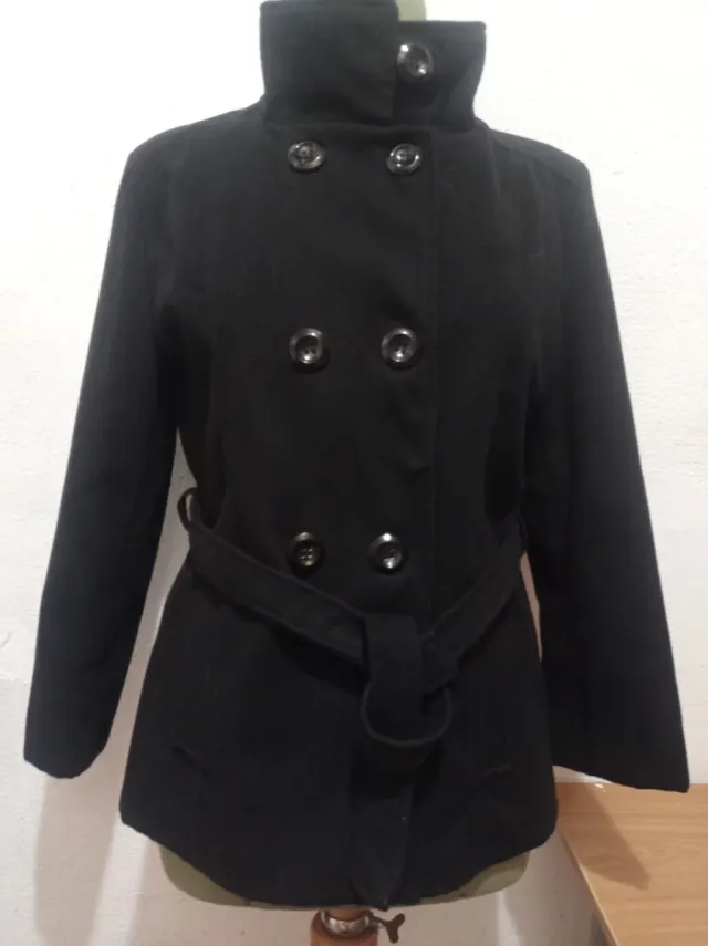 Abrigo de paño negro