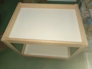 Cambiador de bebé de madera