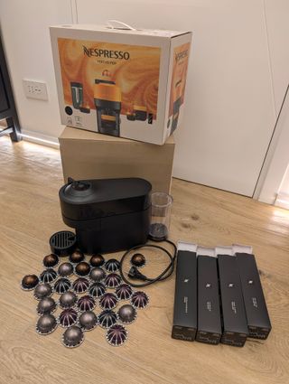 Nespresso Vertuo Pop Macchina Caffè Nuova + Caps