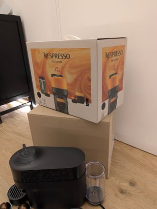 Nespresso Vertuo Pop Macchina Caffè Nuova + Caps