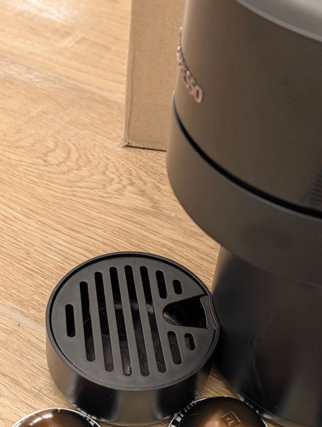 Nespresso Vertuo Pop Macchina Caffè Nuova + Caps