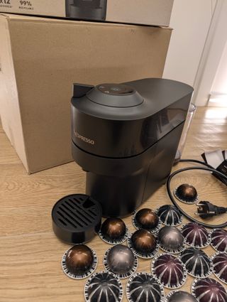 Nespresso Vertuo Pop Macchina Caffè Nuova + Caps