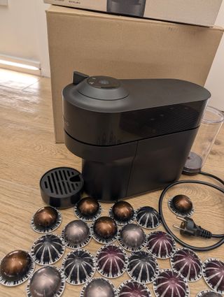 Nespresso Vertuo Pop Macchina Caffè Nuova + Caps
