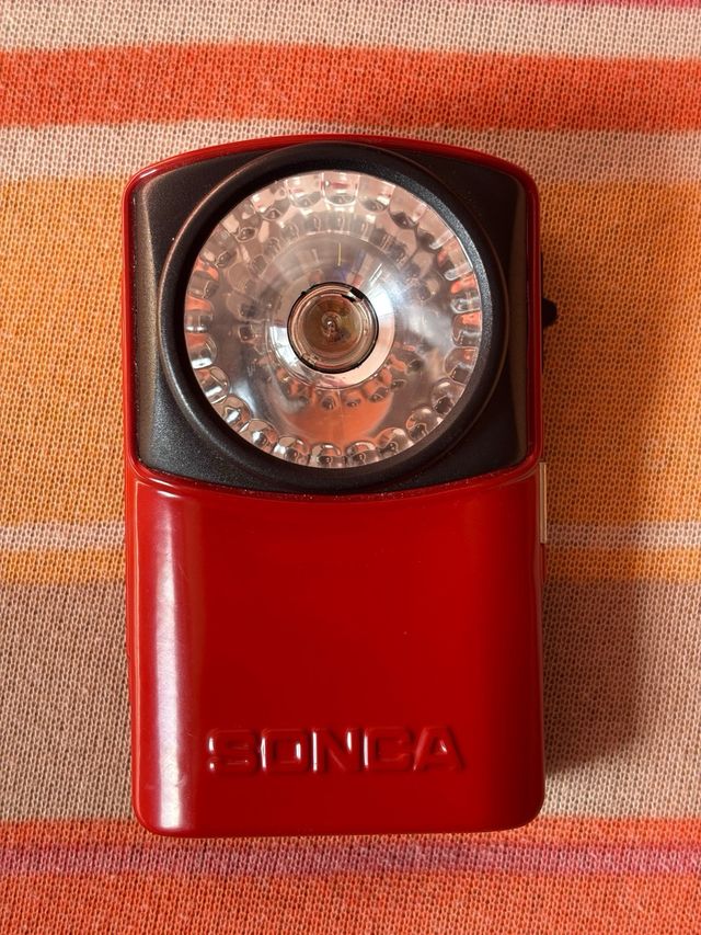 Linterna Sonca Roja y Negra