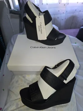 Sandalias Calvin Klein Jeans Negras Nuevas