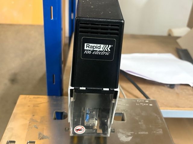 Grapadora Eléctrica Rapid 106E