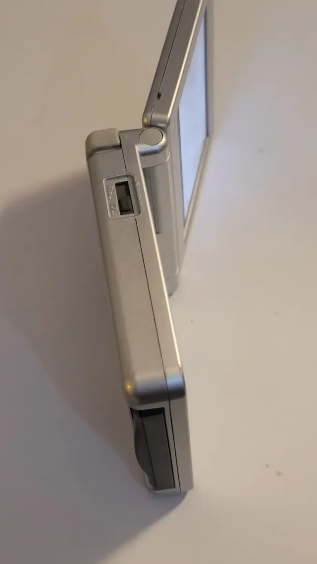 Nintendo Game Boy Advance SP Plata