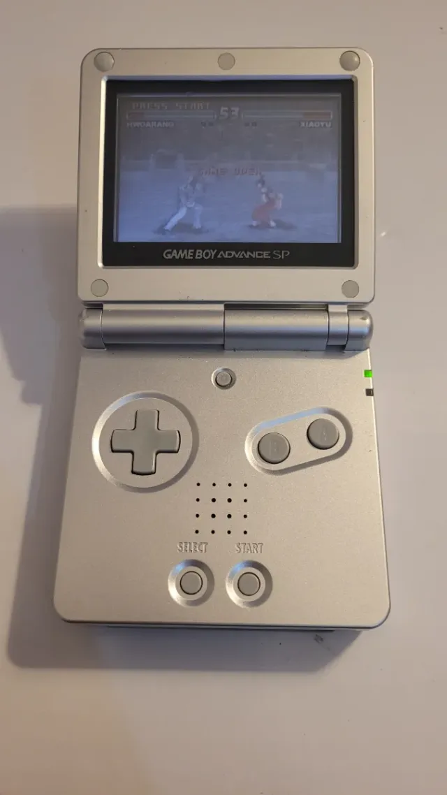 Nintendo Game Boy Advance SP Plata