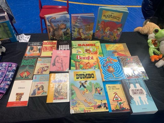 Libros Disney, Kika Superbruja, Freud, Sociología