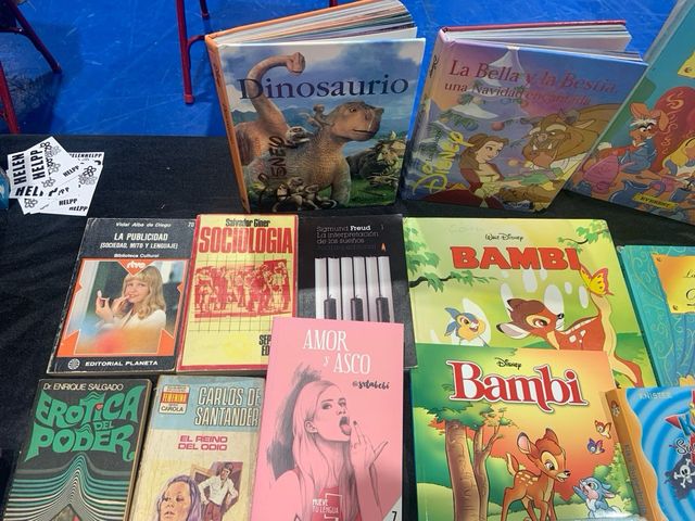 Libros Disney, Kika Superbruja, Freud, Sociología