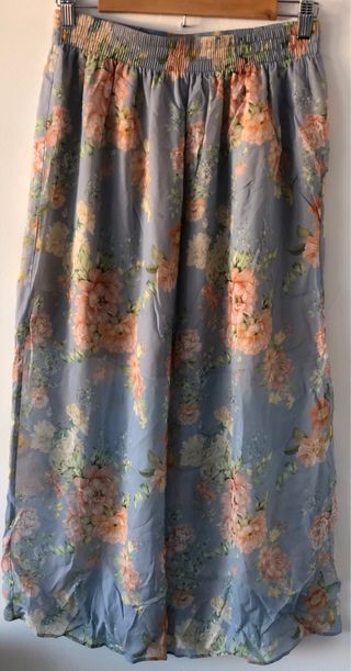 Falda Zara floral azul y rosa