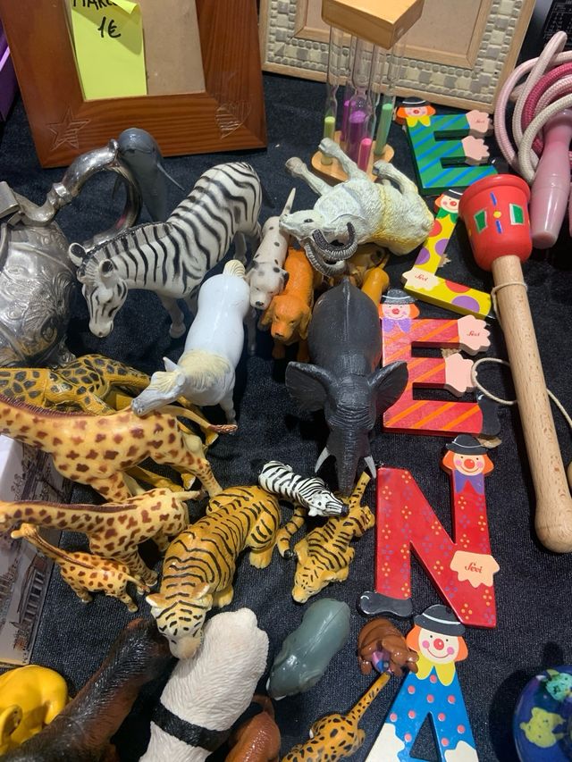 Figuritas de animales de juguete