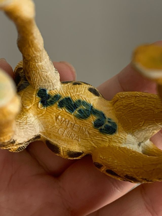 Figuritas de animales de juguete