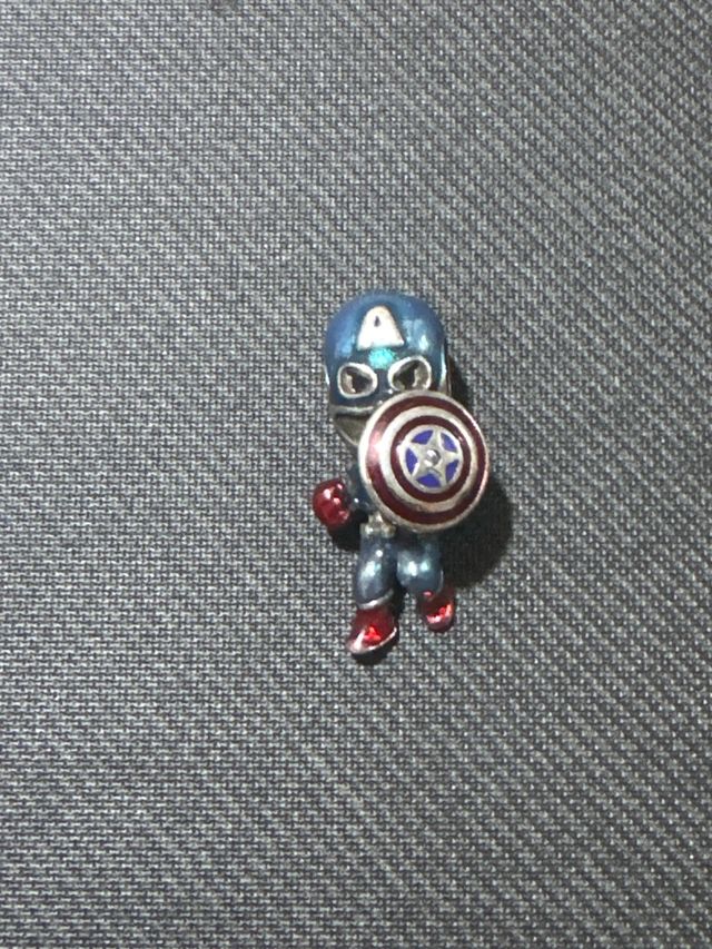 Abalorio Pandora Capitán América Original