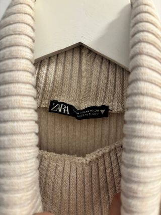 Jersey cuello alto sin mangas Zara Talla M
