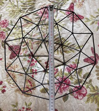 Frutero de metal negro geométrico