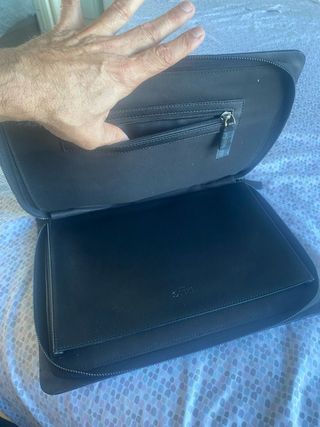 Cartera para tablet con asa 