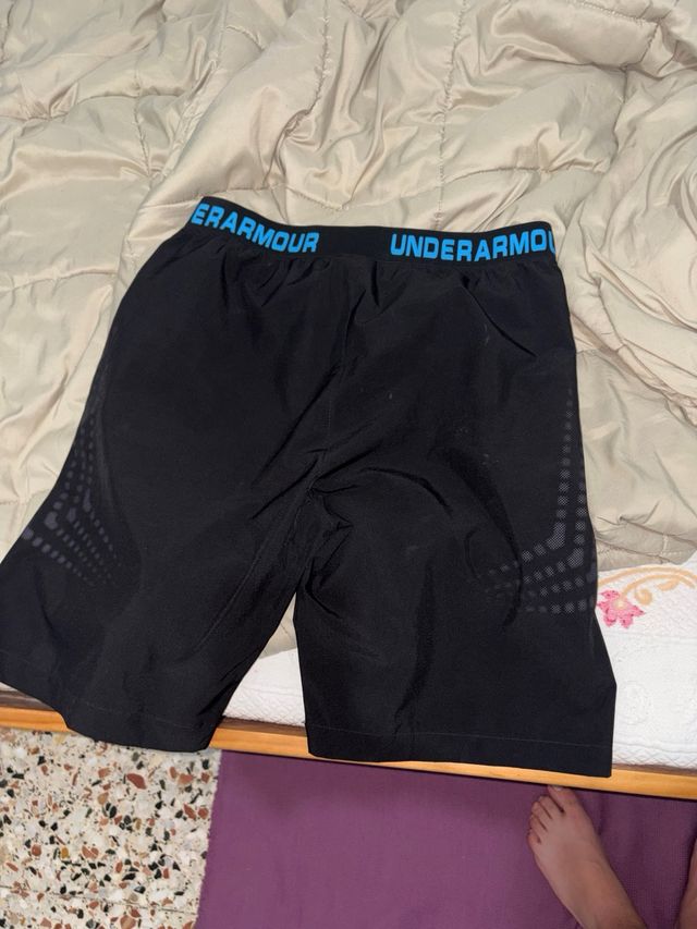 Pantalón corto Under Armour negro