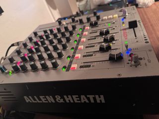Allen & Heath Xone:62 Mesa de Mezclas Profesional