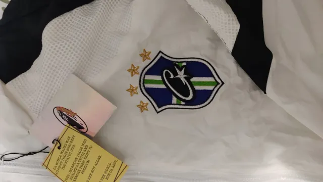 Chaqueta corteiz de brasil