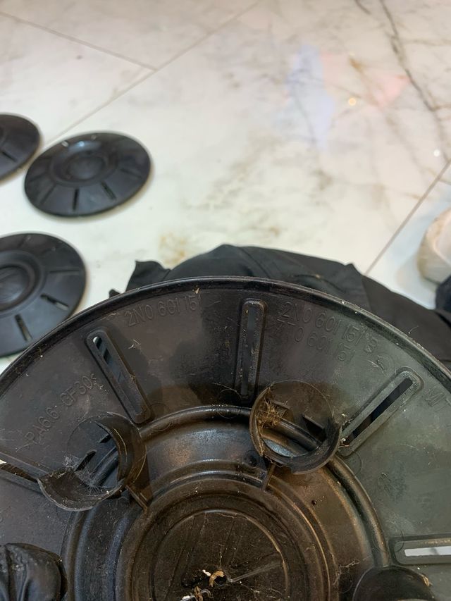 Tapacubos Volkswagen Crafter Multivan (4uds)