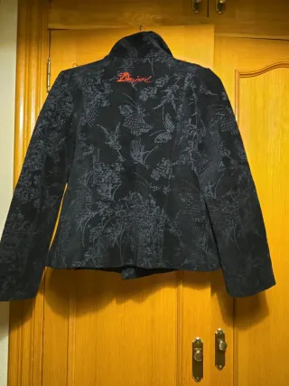 Chaqueta Desigual Negra brocada