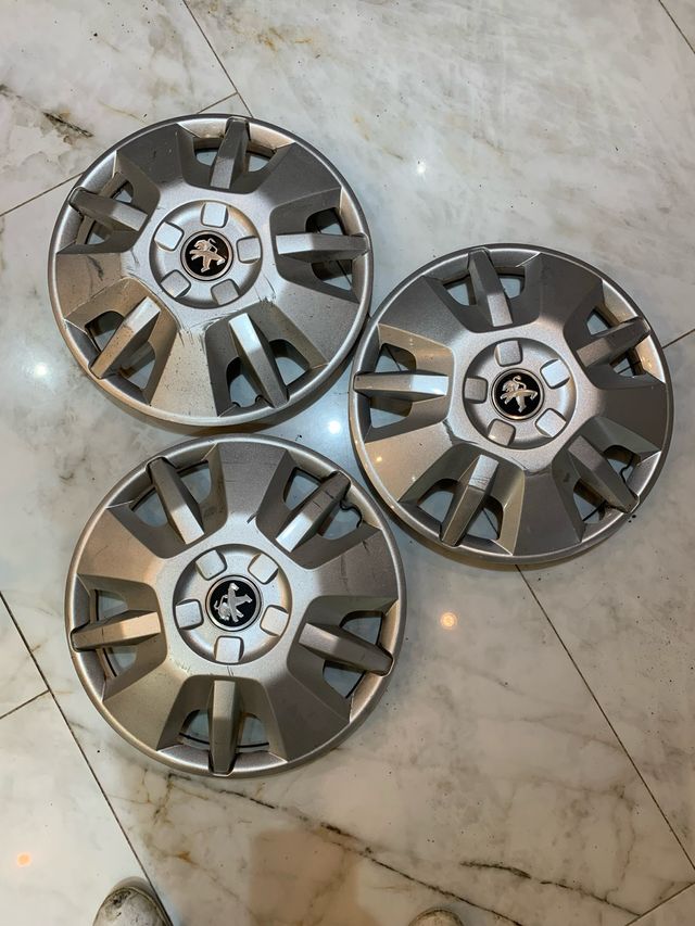 Tapacubos Peugeot Boxer (3 unidades)