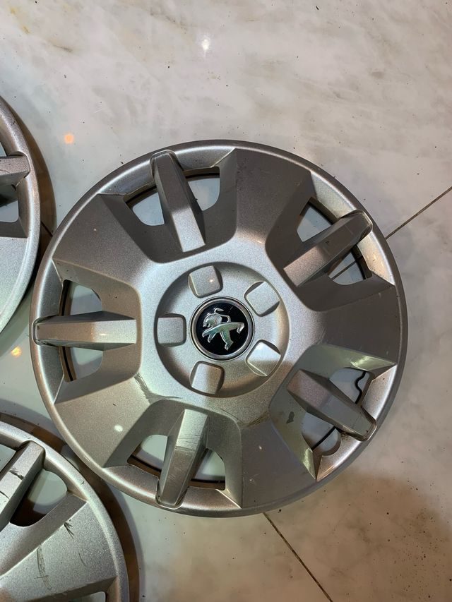 Tapacubos Peugeot Boxer (3 unidades)