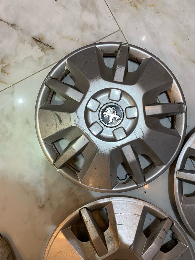 Tapacubos Peugeot Boxer (3 unidades)