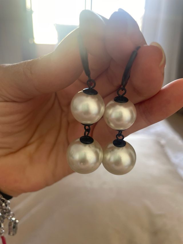 Pendientes colgantes perlas blancas
