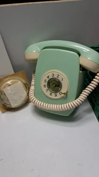 Teléfonos Rojo y verde Pared y Mesa