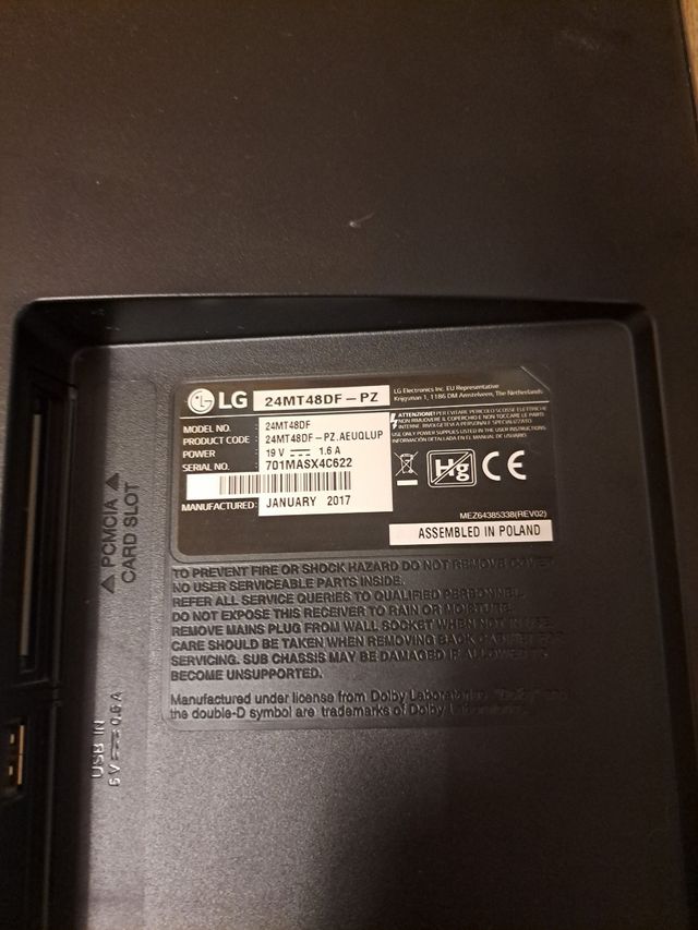 Televisor LG Negro con Mando y Cables