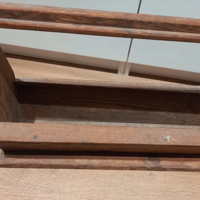 Comedero madera antiguo