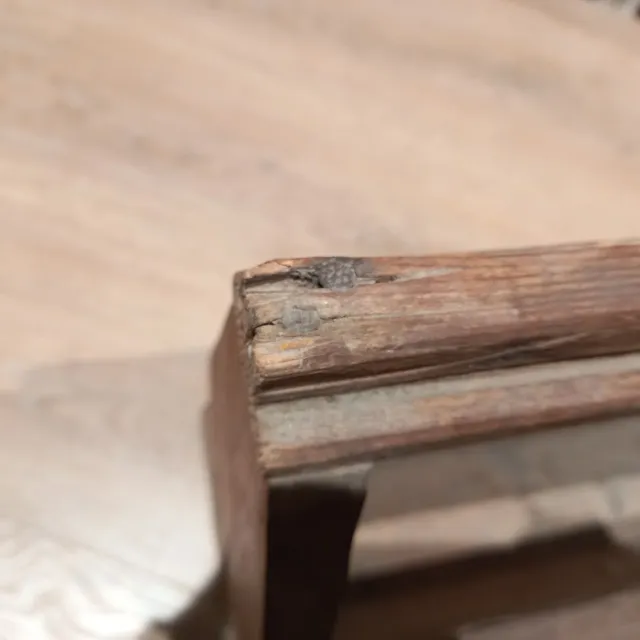 Comedero madera antiguo