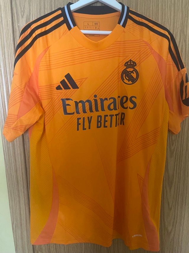 CAMISETA MARCH WORN DEL REAL MADRID JUVENIL B