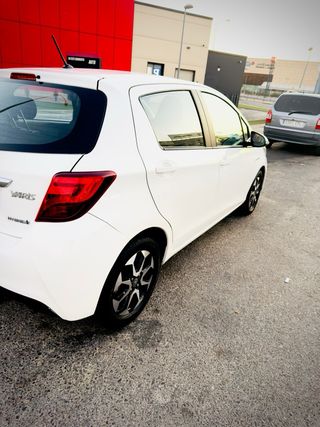 Toyota Yaris 2016