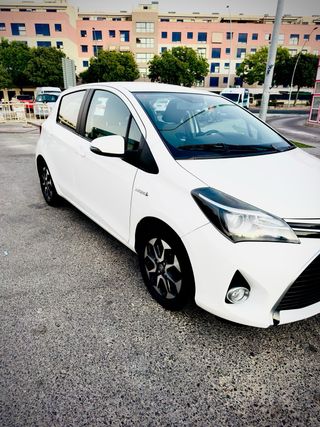 Toyota Yaris 2016