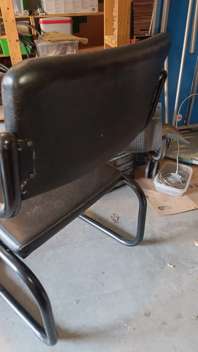 Silla de oficina negra