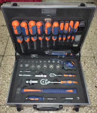 Maletín Herramientas DEXTER 110 piezas, como nuevo