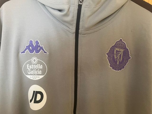 CHAQUETA PRESENTACION REAL VALLADOLID NUEVA