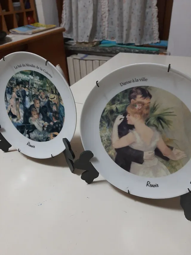 Piatti antichi in porcellana