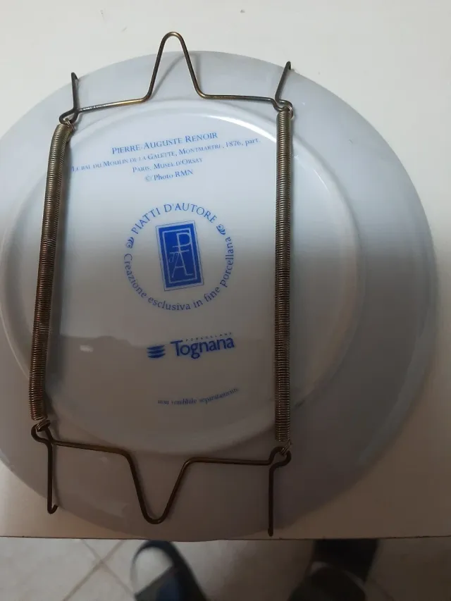 Piatti antichi in porcellana