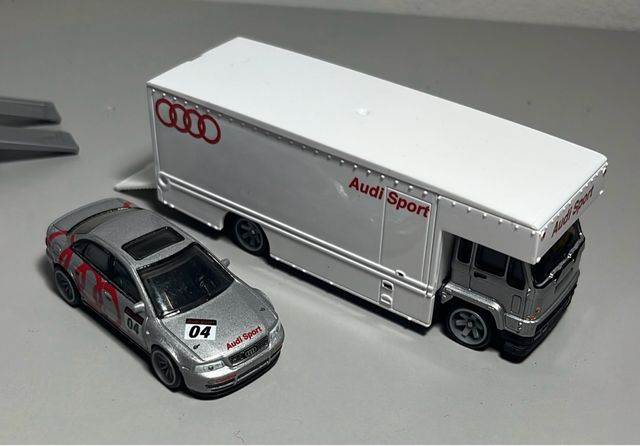 CAMIONES HOTWHEELS TEAM TRANSPORT 1/64