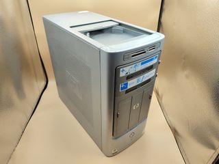 ORDENADOR HP ANTIGUO